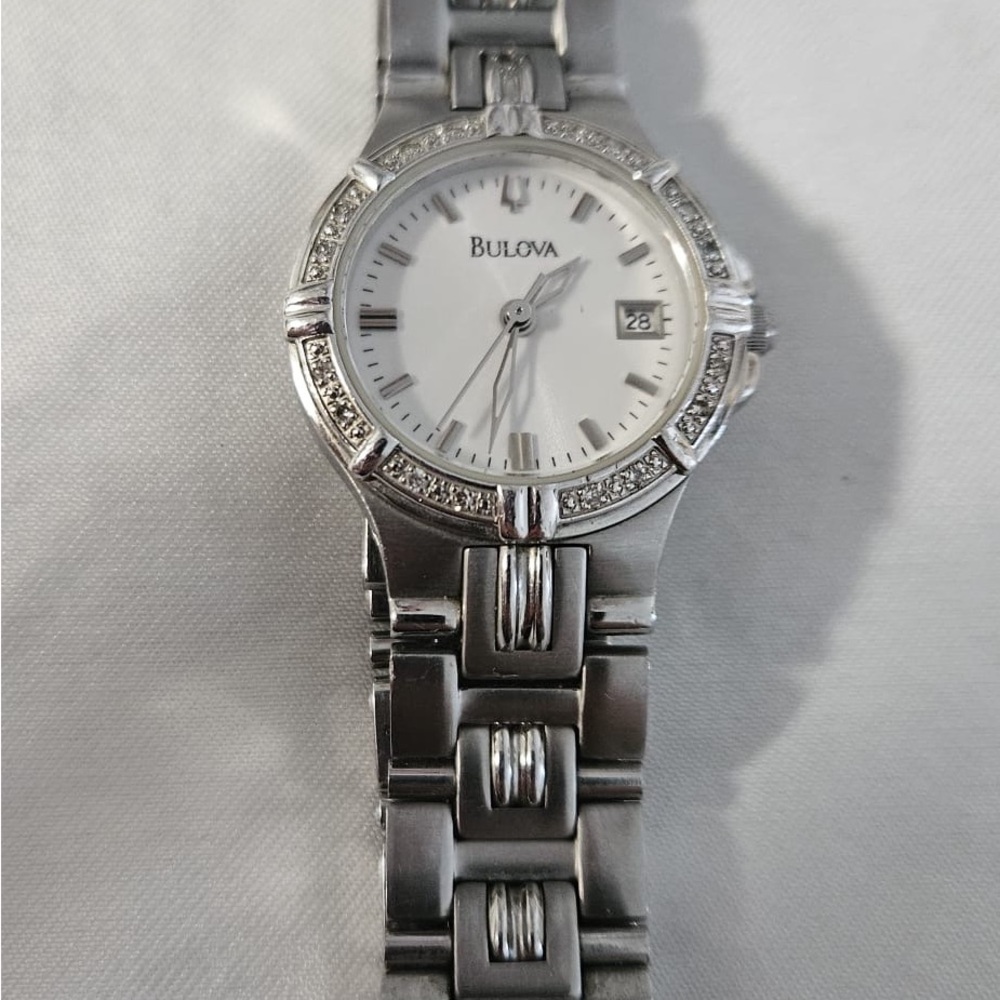 Bulova Silver Luxury Analog Watch